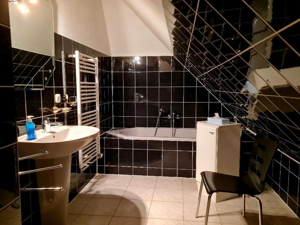 Alte Und Neue Buednerei Apartment Gross Zicker ภายนอก รูปภาพ